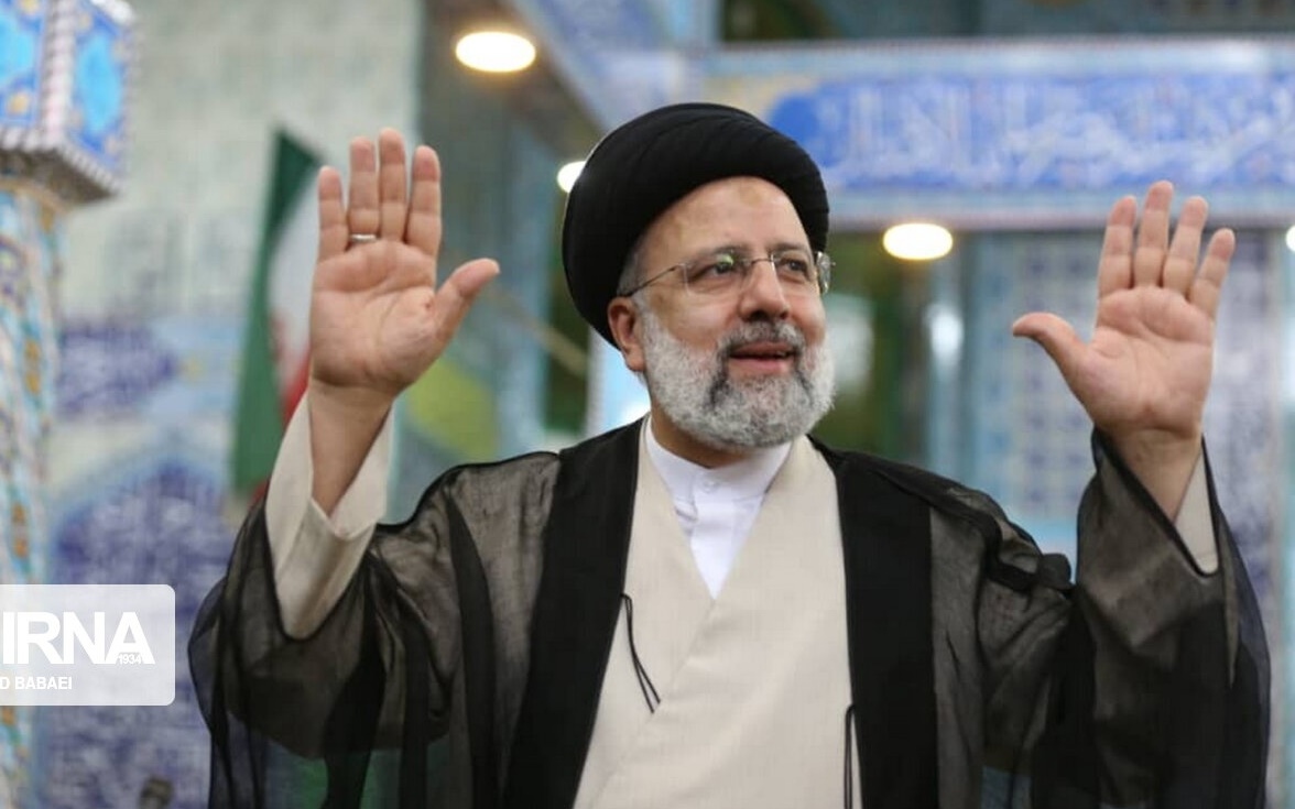 Ứng cử viên Ebrahim Raisi đang dẫn đầu cuộc bầu cử tổng thống Iran